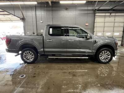 New 2025 Ford F-150 Lariat Crew Cab Truck for sale in St. Joseph MO