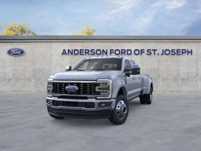 New 2026 Ford Super Duty F-450 Lariat Crew Cab Truck for sale in St. Joseph MO
