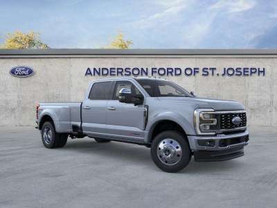 New 2026 Ford Super Duty F-450 Lariat Crew Cab Truck for sale in St. Joseph MO