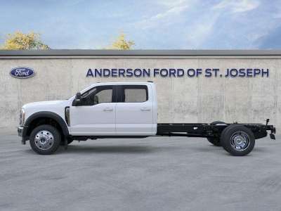 New 2026 Ford Super Duty F-450 DRW Lariat Crew Cab Truck for sale in St. Joseph MO