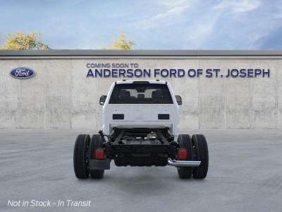 New 2026 Ford Super Duty F-450 DRW Lariat Crew Cab Truck for sale in St. Joseph MO