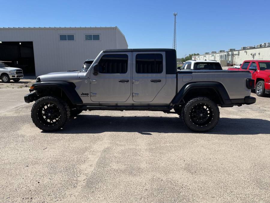 Used 2020 Jeep Gladiator for sale in St. Joseph MO