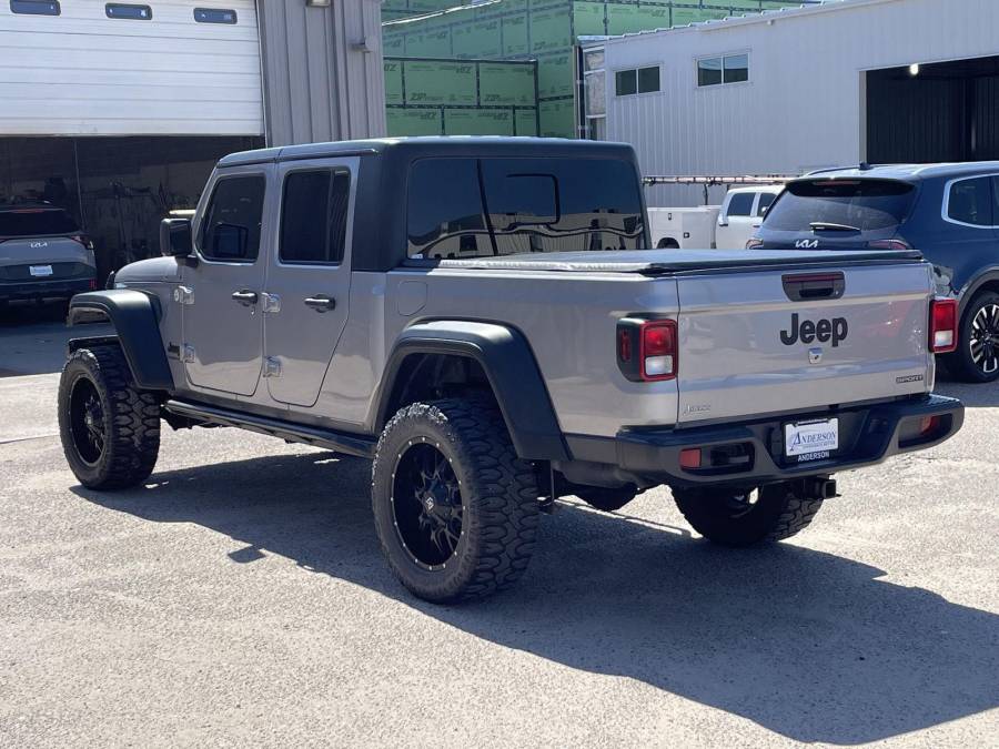 Used 2020 Jeep Gladiator for sale in St. Joseph MO