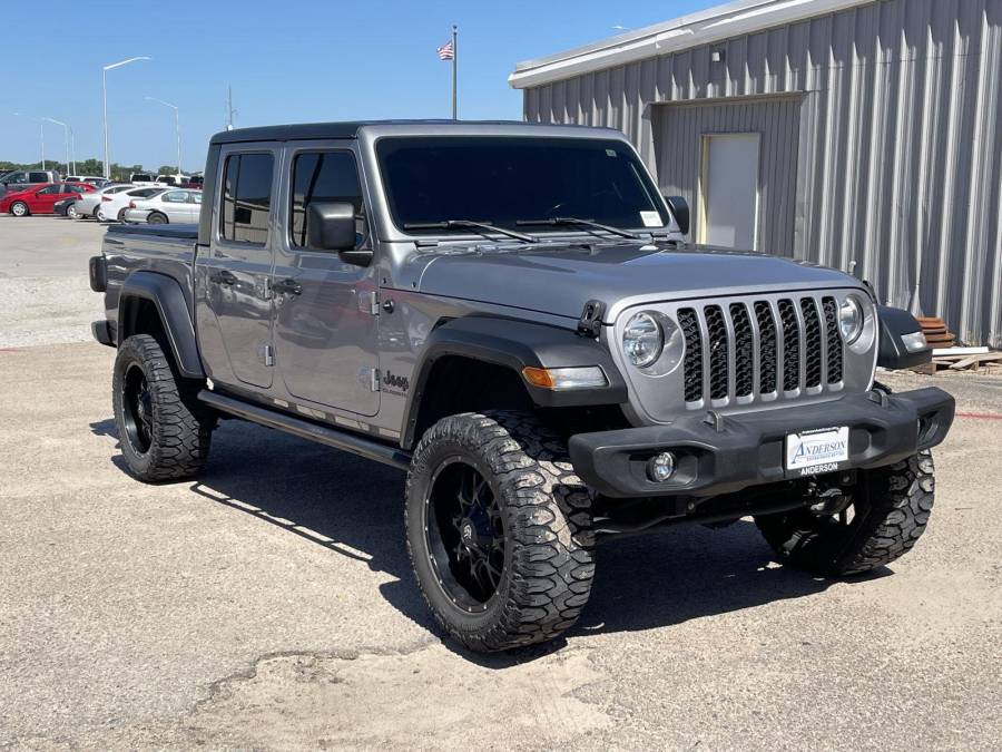 Used 2020 Jeep Gladiator for sale in St. Joseph MO