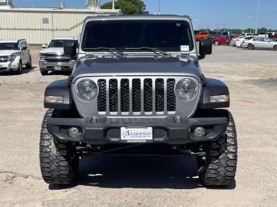 Used 2020 Jeep Gladiator Sport S Crew Cab Truck for sale in St. Joseph MO