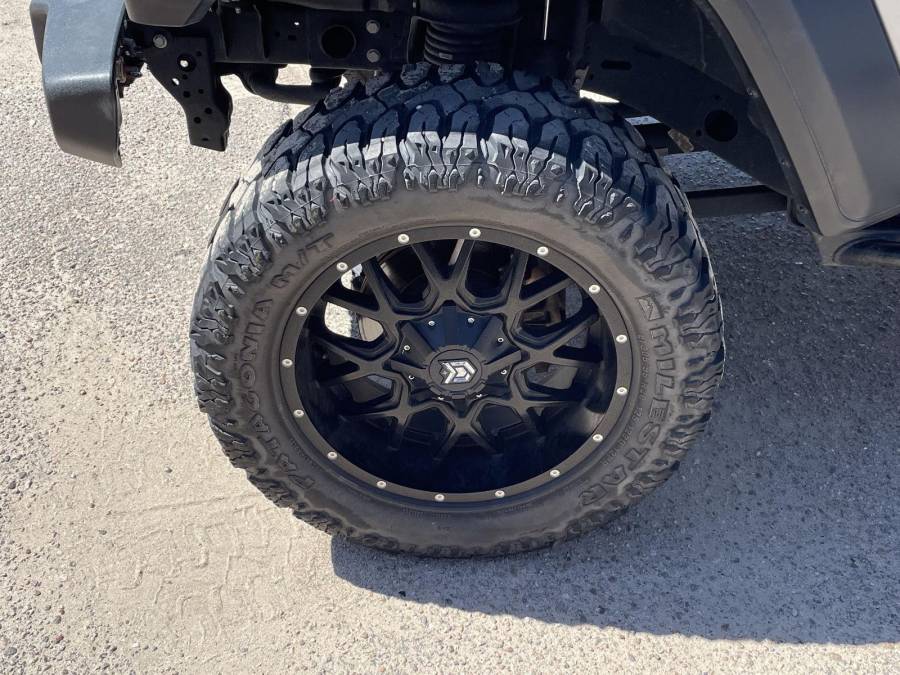 Used 2020 Jeep Gladiator for sale in St. Joseph MO