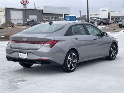 Used 2023 Hyundai Elantra SEL Sedan for sale in Grand Island NE