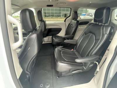 Used 2024 Chrysler Pacifica for sale in Grand Island NE