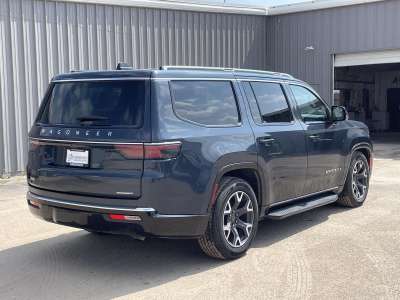 Used 2024 Jeep Wagoneer for sale in Grand Island NE