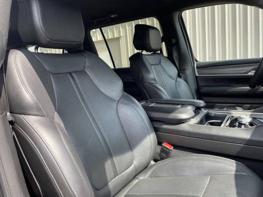 Used 2024 Jeep Wagoneer for sale in Grand Island NE