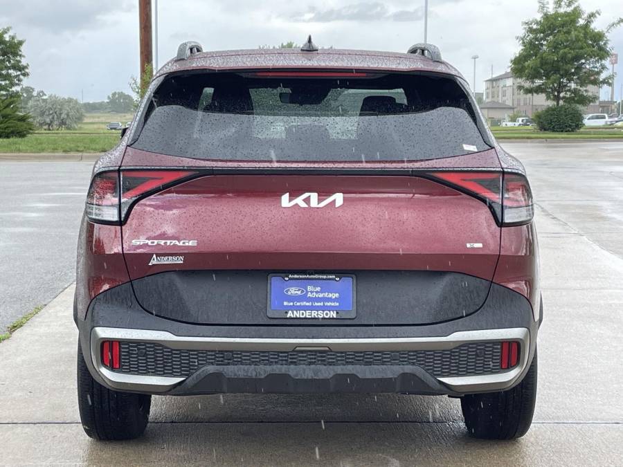 Used 2024 Kia Sportage for sale in Grand Island NE