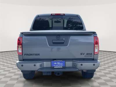 Used 2019 Nissan Frontier SV Crew Cab Truck for sale in Lincoln NE