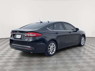 Used 2017 Ford Fusion SE Sedan for sale in Lincoln NE