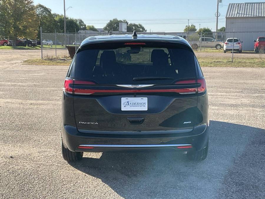 New 2026 Chrysler Pacifica for sale in Grand Island NE
