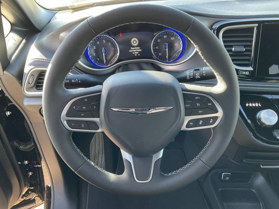 New 2026 Chrysler Pacifica for sale in Grand Island NE