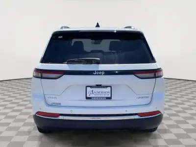 Pre-Owned 2024 Jeep Grand Cherokee for sale in Grand Island NE