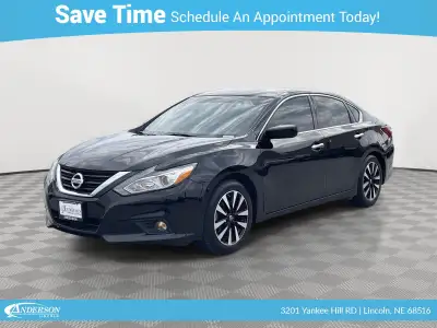 Used 2018 Nissan Altima 2.5 SV Sedan for sale in Lincoln NE