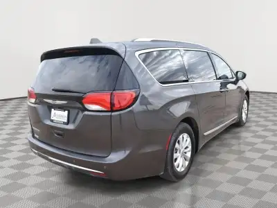 Pre-Owned 2018 Chrysler Pacifica for sale in Grand Island NE