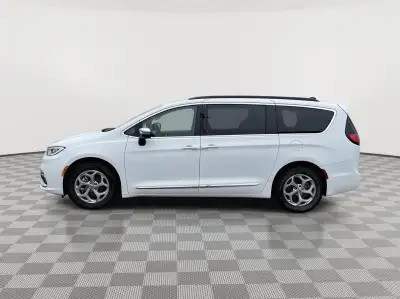 Pre-Owned 2023 Chrysler Pacifica for sale in Grand Island NE