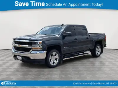 Pre-Owned 2018 Chevrolet Silverado 1500 LT Crew Cab Truck for sale in Grand Island NE
