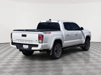 Pre-Owned 2022 Toyota Tacoma for sale in Grand Island NE