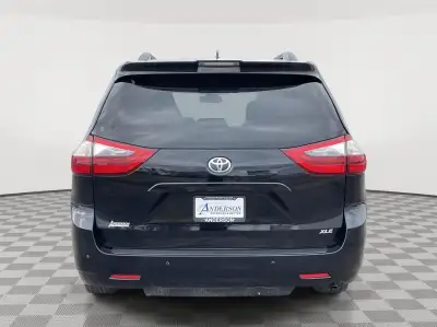 Pre-Owned 2020 Toyota Sienna for sale in Grand Island NE