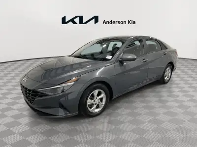 Used 2023 Hyundai Elantra SE Sedan for sale in St. Joseph MO